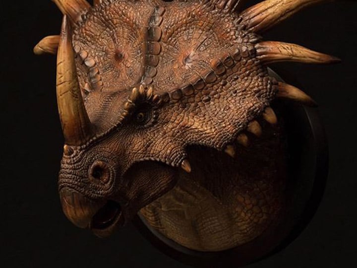 Styracosaurus (Brown) Paleontology World MUS004B Collectible Museum Series Bust Gallery Image 1