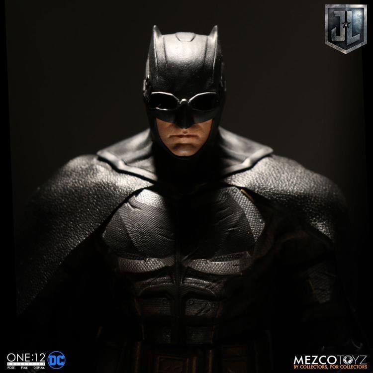 Justice League One:12 Collective Batman (Tactical Suit) Gallery Image 15