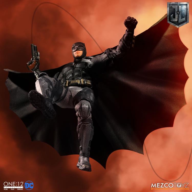 Justice League One:12 Collective Batman (Tactical Suit) Gallery Image 7