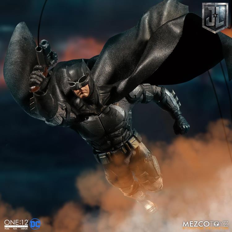 Justice League One:12 Collective Batman (Tactical Suit) Gallery Image 8