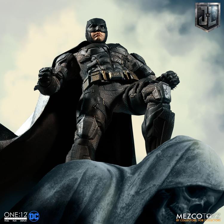 Justice League One:12 Collective Batman (Tactical Suit) Gallery Image 4