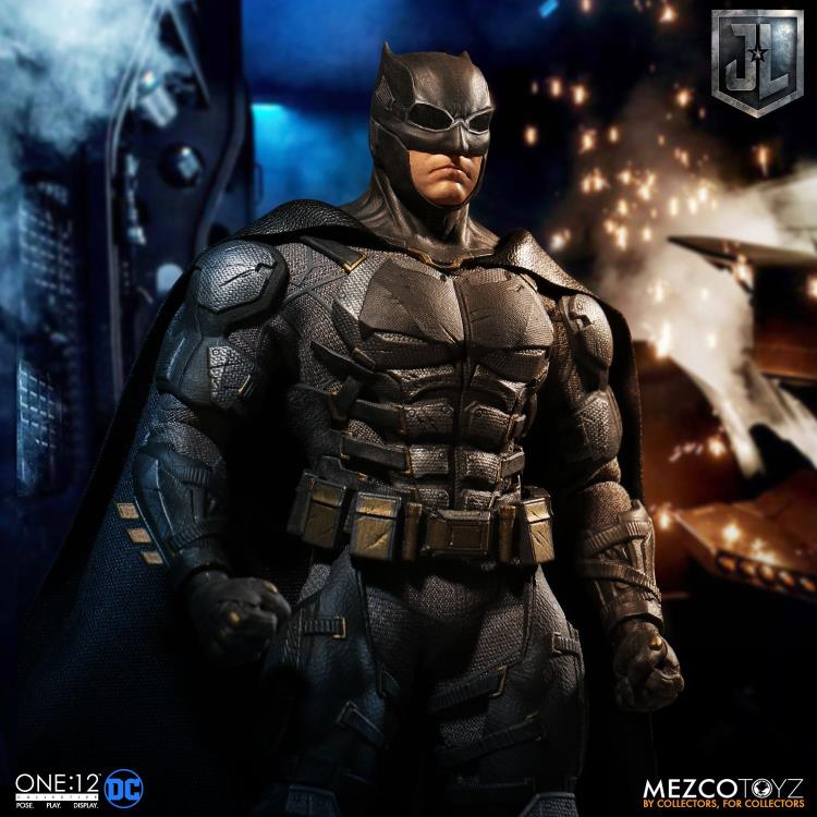Justice League One:12 Collective Batman (Tactical Suit) Gallery Image 14