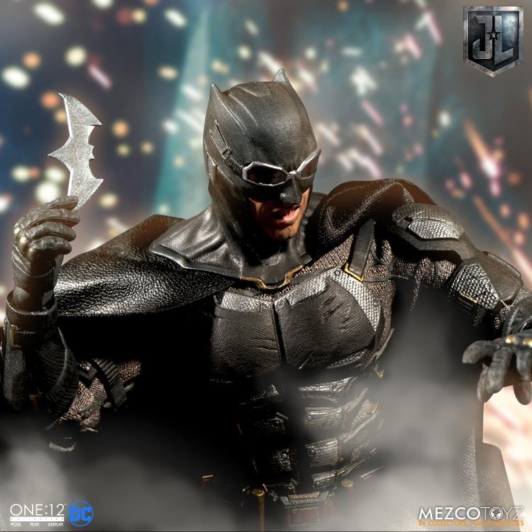 Justice League One:12 Collective Batman (Tactical Suit) Gallery Image 12