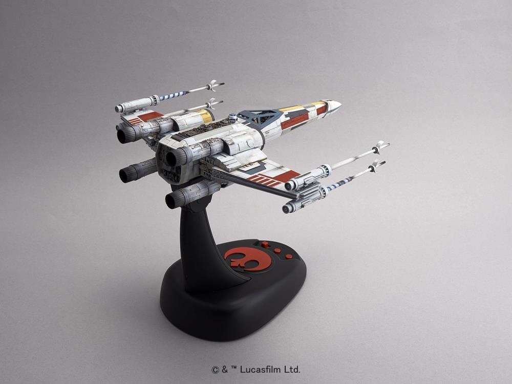 Star Wars X-Wing Starfighter (Moving Edition) 1/48 Scale Model Kit Gallery Image 8