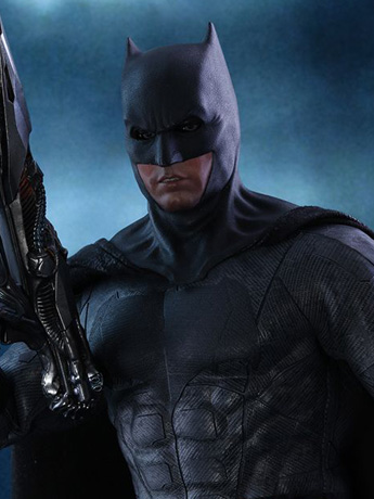 Justice League MMS456 Batman (Deluxe) 1/6th Scale Collectible Figure Gallery Image 2