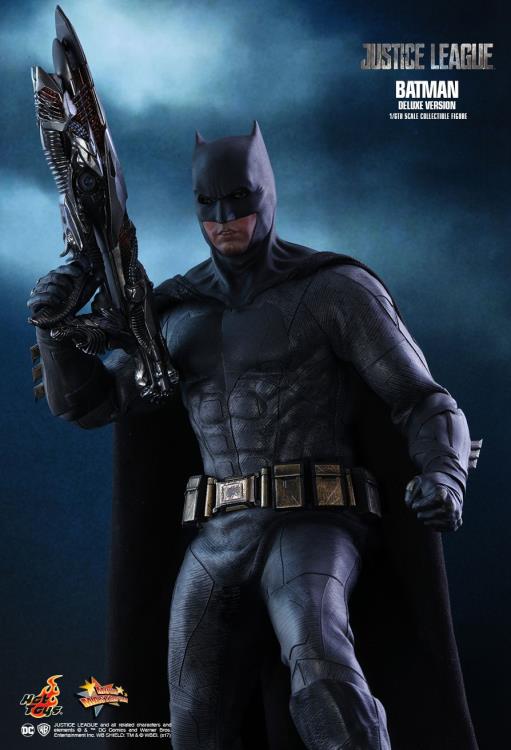Justice League MMS456 Batman (Deluxe) 1/6th Scale Collectible Figure Gallery Image 4