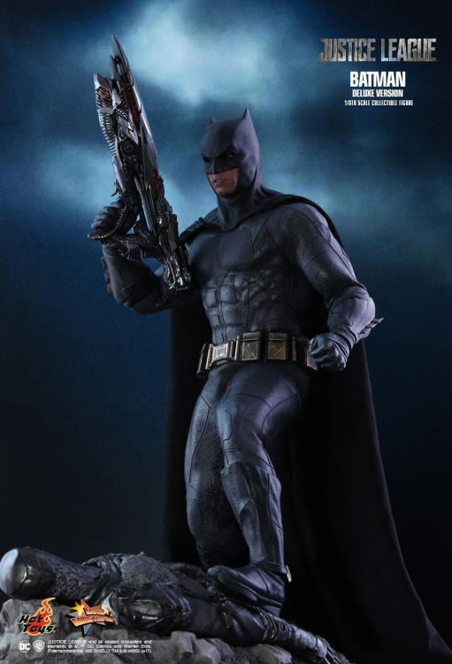 Justice League MMS456 Batman (Deluxe) 1/6th Scale Collectible Figure Gallery Image 5