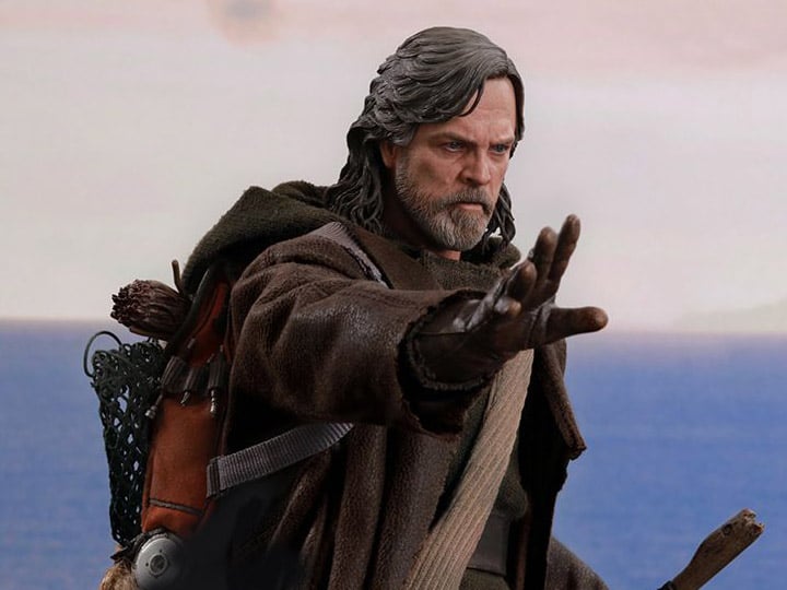 Star Wars: The Last Jedi MMS458 Luke Skywalker (Deluxe) 1/6th Scale Collectible Figure Gallery Image 1