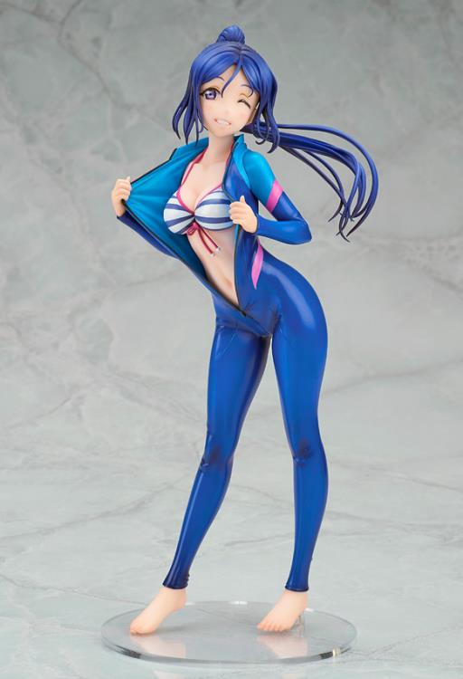 Love Live! Sunshine!! Kanan Matsuura (Wet Suit Ver.) 1/8 Scale Figure Gallery Image 3