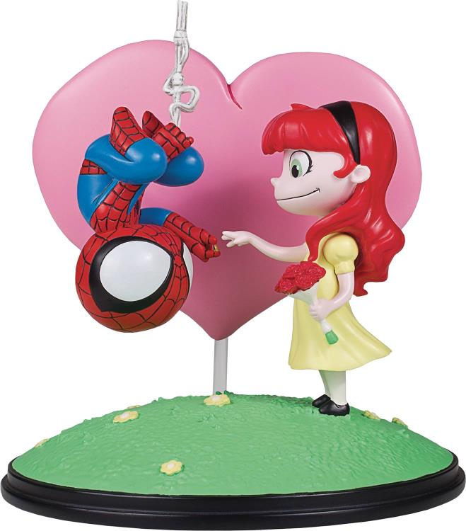 Marvel Animated Spider-Man & Mary Jane Statue Gallery Image 3
