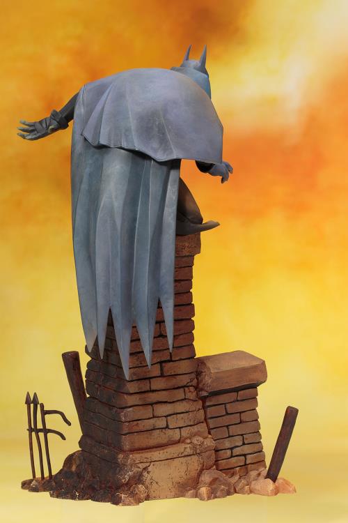 Batman: Gotham by Gaslight ArtFX+ Batman Statue Gallery Image 6