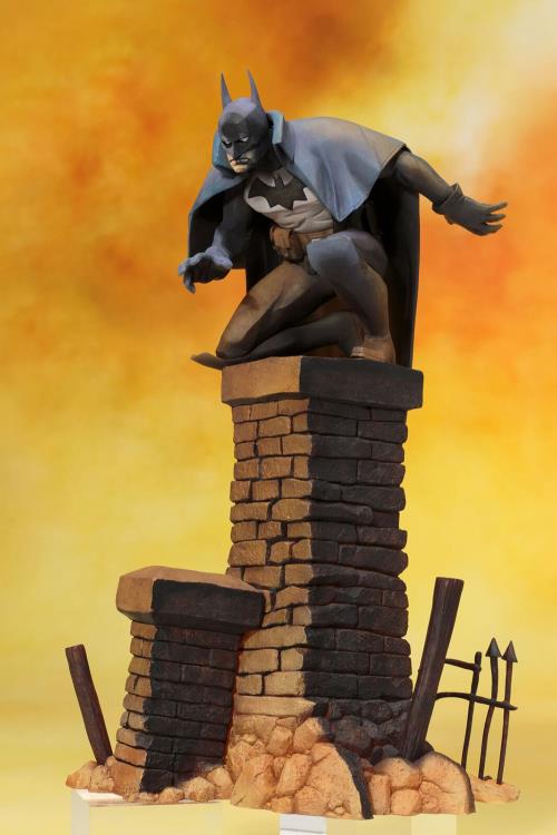 Batman: Gotham by Gaslight ArtFX+ Batman Statue Gallery Image 9