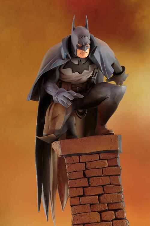 Batman: Gotham by Gaslight ArtFX+ Batman Statue Gallery Image 12