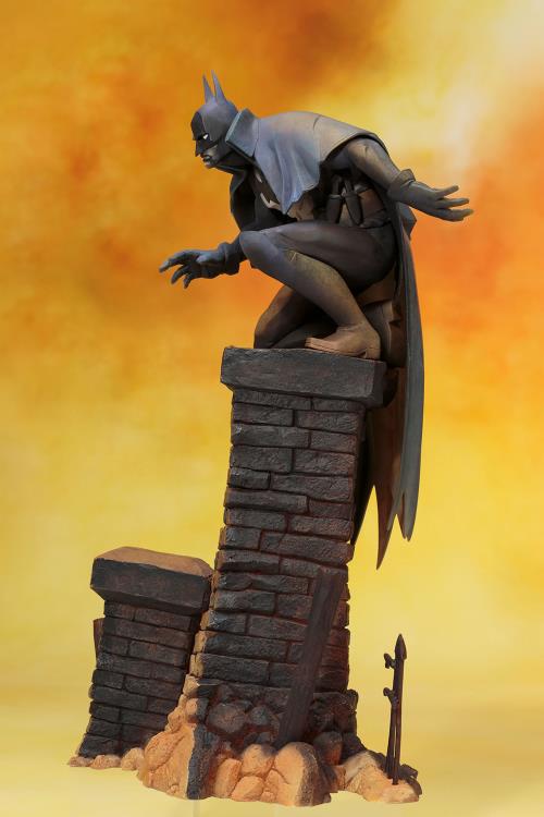 Batman: Gotham by Gaslight ArtFX+ Batman Statue Gallery Image 10