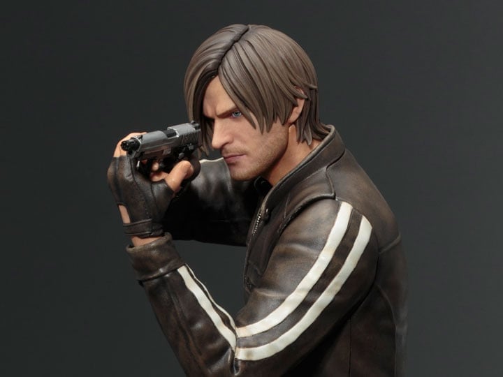 Resident Evil: Vendetta ArtFX Leon S. Kennedy Statue Gallery Image 1
