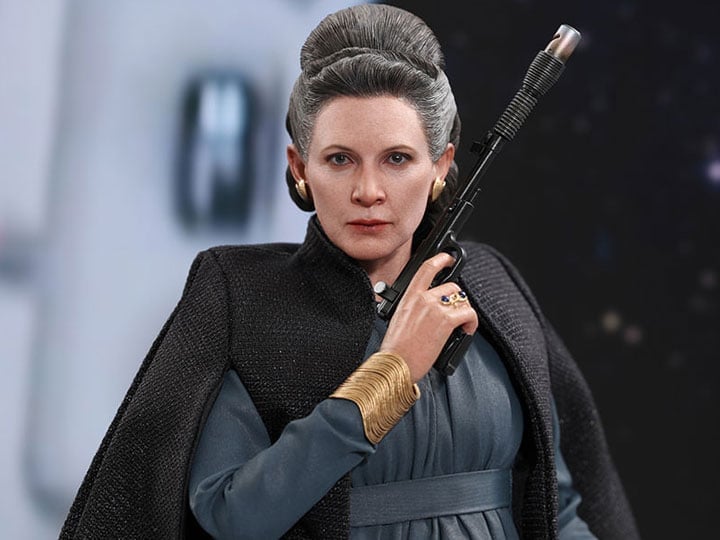 Star Wars: The Last Jedi MMS459 Leia Organa 1/6th Scale Collectible Figure Gallery Image 1