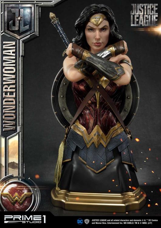 Justice League Wonder Woman Premium Bust Gallery Image 10