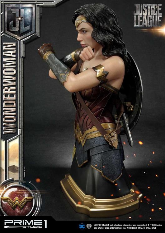 Justice League Wonder Woman Premium Bust Gallery Image 4