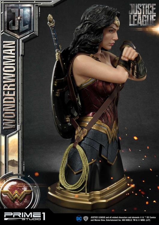 Justice League Wonder Woman Premium Bust Gallery Image 8