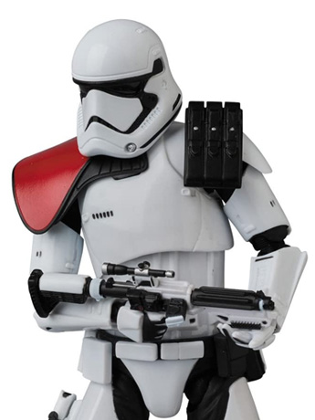 Star Wars MAFEX No.068 First Order Stormtrooper (The Last Jedi) Action Figure Gallery Image 2