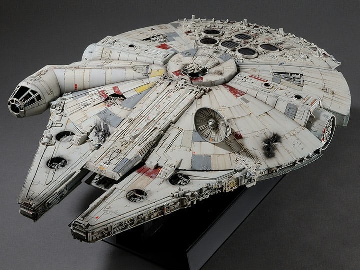 PERFECT GRADE 1/72 Millennium Falcon 新品 Bandai Perfect Grade 1/72 Millennium Falcon Model Kit