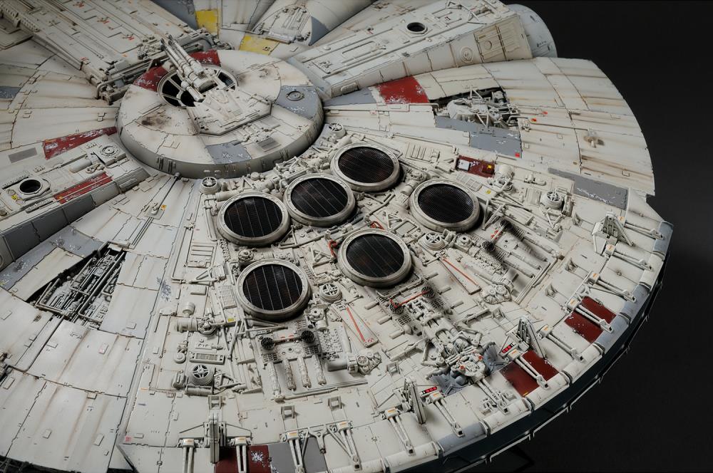 Bandai Perfect Grade 1/72 Millennium Falcon Model Kit