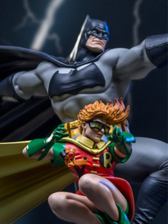 The Dark Knight Returns Batman & Robin (Frank Miller Edition) 1/10 Art Scale Statue Gallery Image 2
