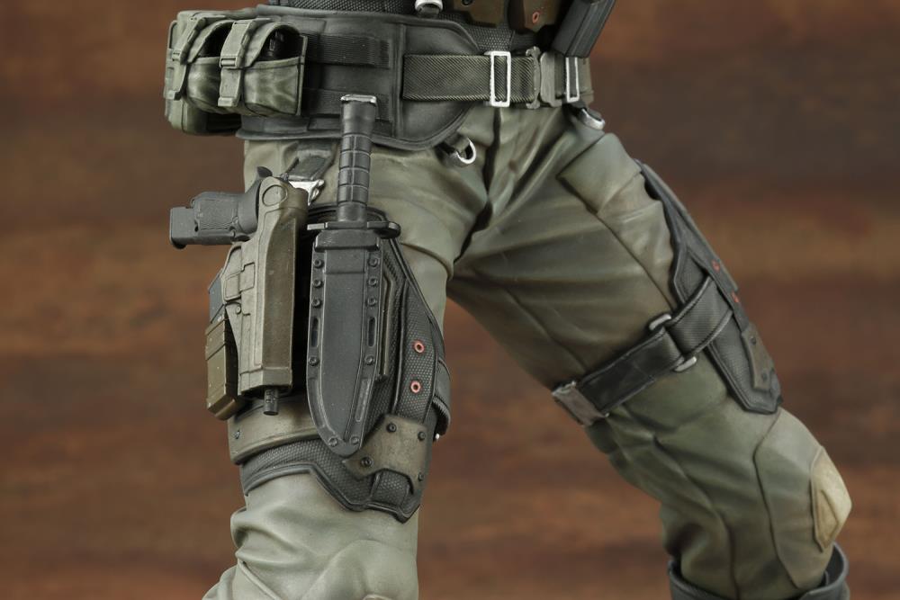 Resident Evil: Vendetta ArtFX Chris Redfield Statue Gallery Image 11