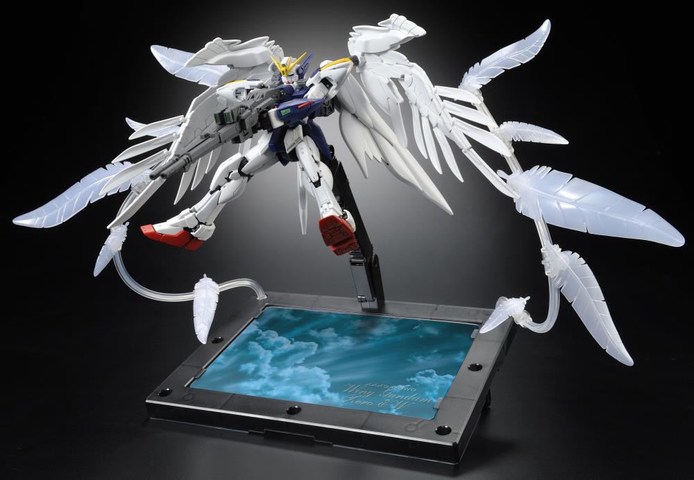 Gundam RG 1/144 Wing Gundam Zero Seraphim Feather Expansion Effect Exclusive Gallery Image 9