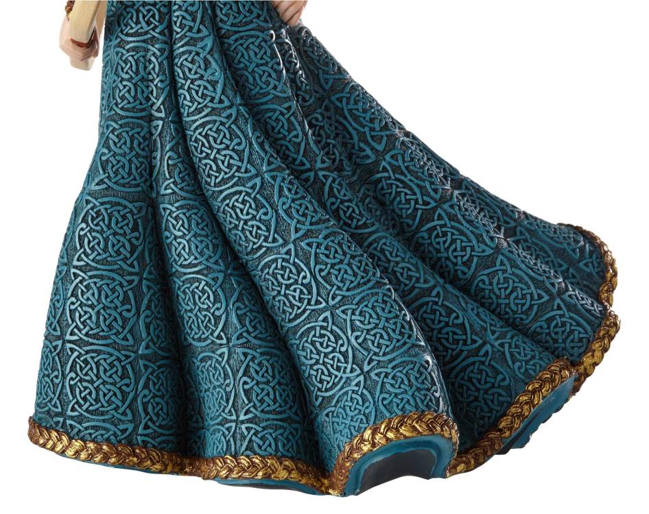Brave Disney Showcase Couture de Force Merida Figurine Gallery Image 10
