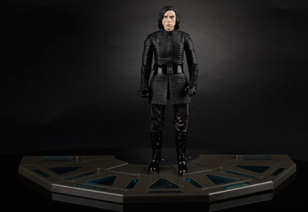 Star Wars: The Black Series 6" Kylo Ren Throne Room (The Last Jedi) Exclusive Gallery Image 7