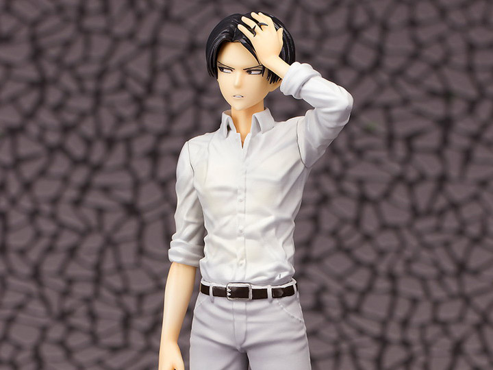 Attack on Titan Levi 1/8 Scale Figure Gallery Image 1