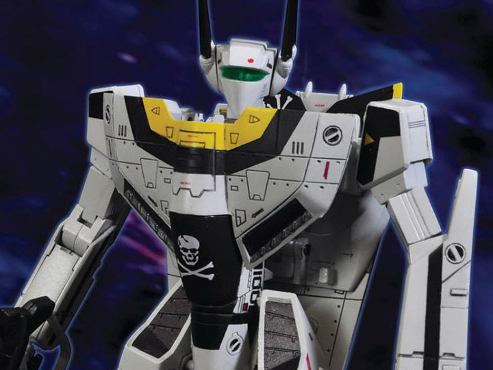 Robotech VF-1S Valkyrie (Roy Fokker) 1/72 Scale Figure Gallery Image 1