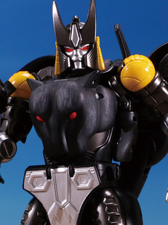 Transformers Masterpiece MP-34S Shadow Panther Exclusive (With Collector Coin) Gallery Image 2