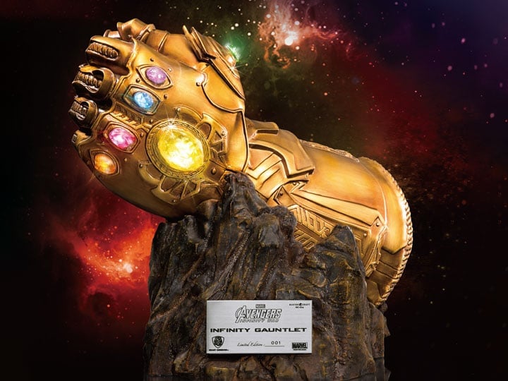 Avengers: Infinity War Master Craft MC-004 Infinity Gauntlet PX Previews Exclusive Statue Gallery Image 1