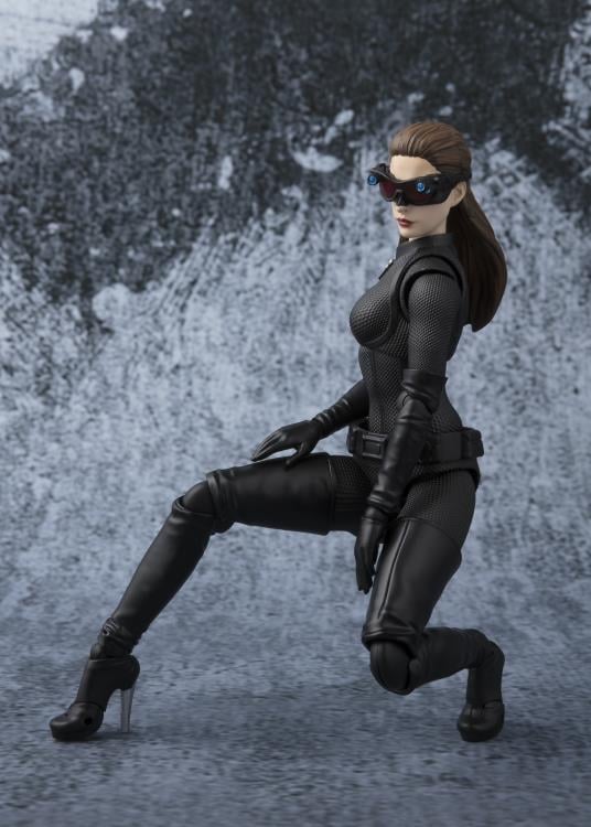 The Dark Knight Rises S.H.Figuarts Catwoman Action Figure Gallery Image 6