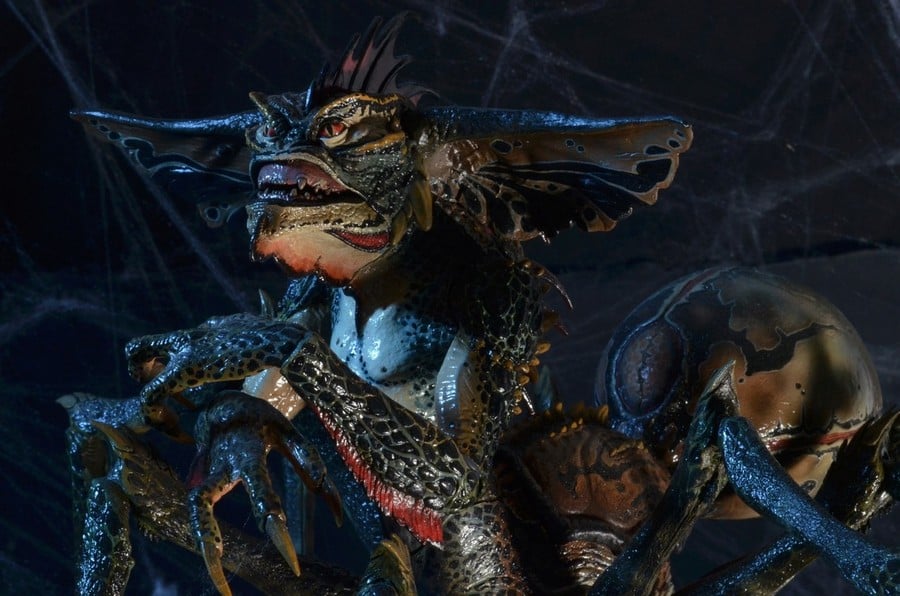 Gremlins 2: The New Batch Spider Gremlin Deluxe Figure Gallery Image 8