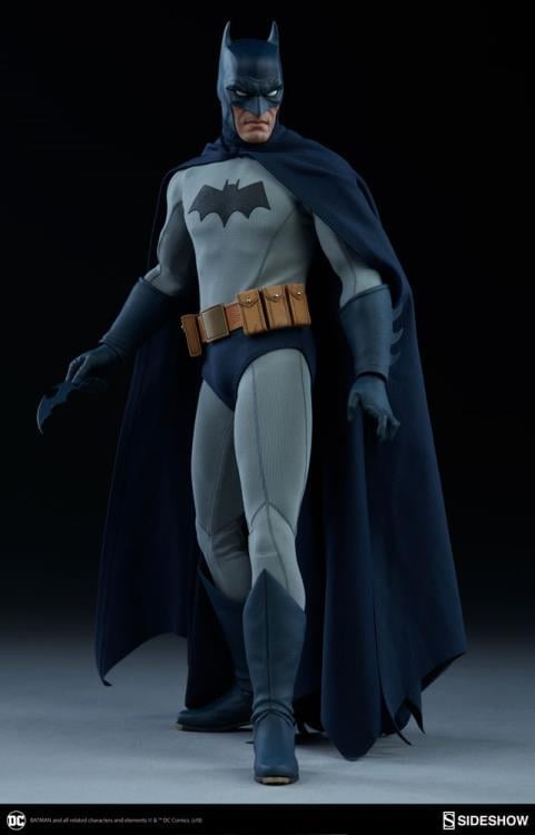 DC Comics Batman 1/6 Scale Figure (2nd Edition) Gallery Image 3