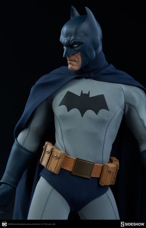 DC Comics Batman 1/6 Scale Figure (2nd Edition) Gallery Image 8