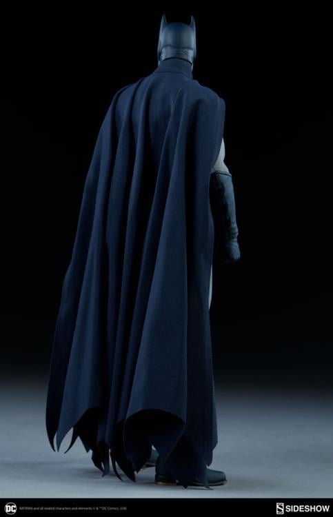 DC Comics Batman 1/6 Scale Figure (2nd Edition) Gallery Image 6