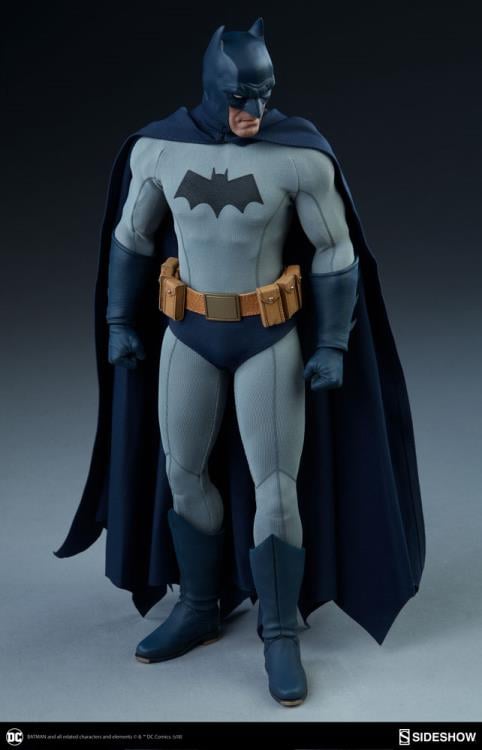 DC Comics Batman 1/6 Scale Figure (2nd Edition) Gallery Image 5