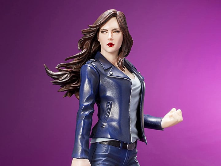 Marvel The Defenders ArtFX+ Jessica Jones Statue Gallery Image 1