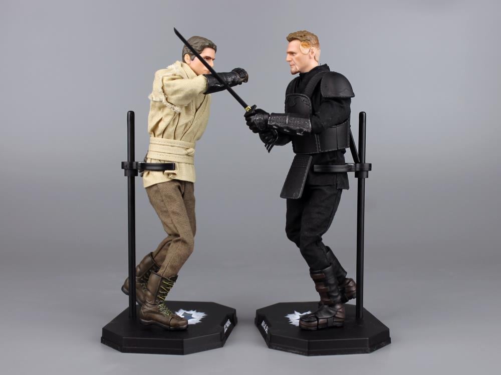 Batman Begins Bruce Wayne & Henri Ducard 1/12 Scale Exclusive Two-Pack Gallery Image 22