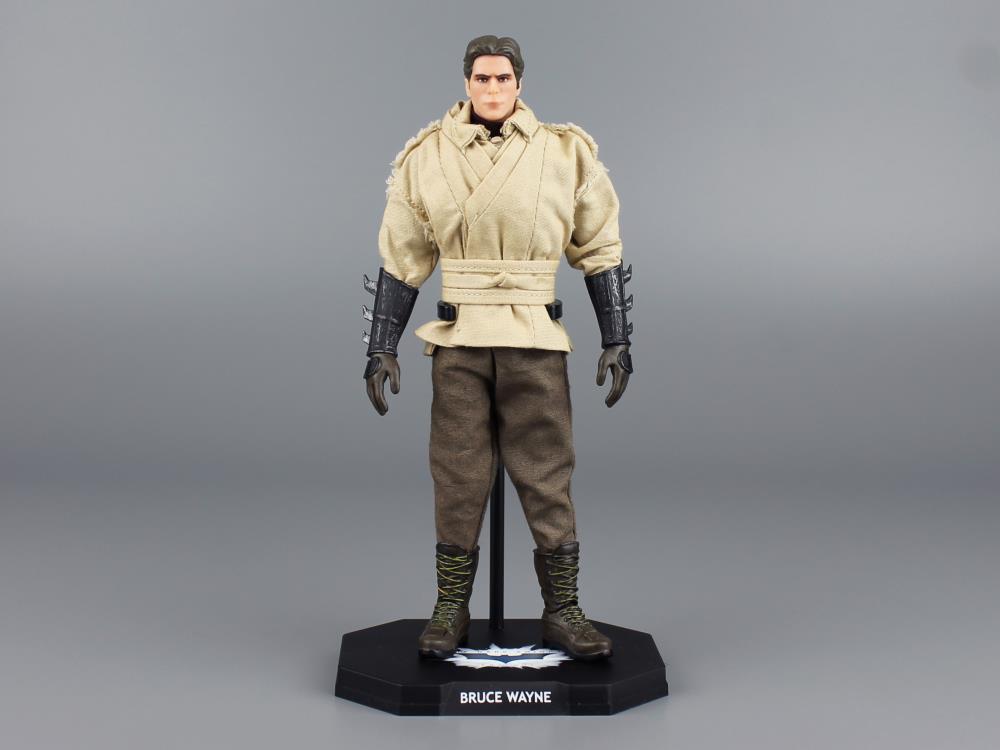 Batman Begins Bruce Wayne & Henri Ducard 1/12 Scale Exclusive Two-Pack Gallery Image 3