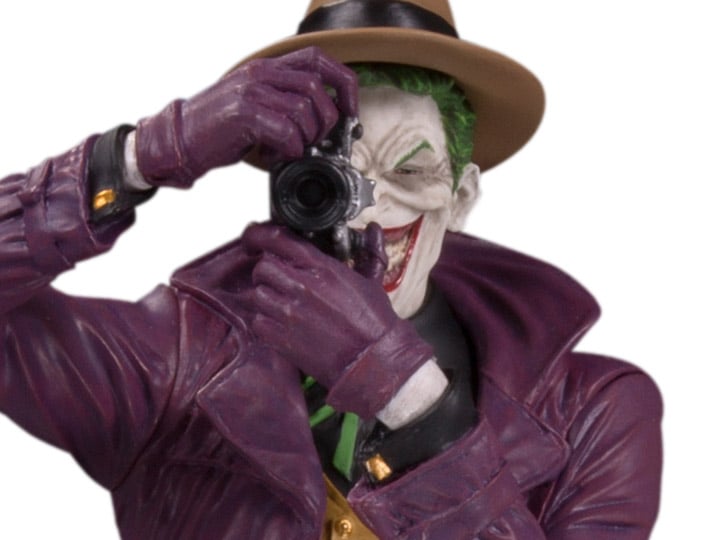 DC Designer Series Joker Mini Statue (Brian Bolland) Gallery Image 1