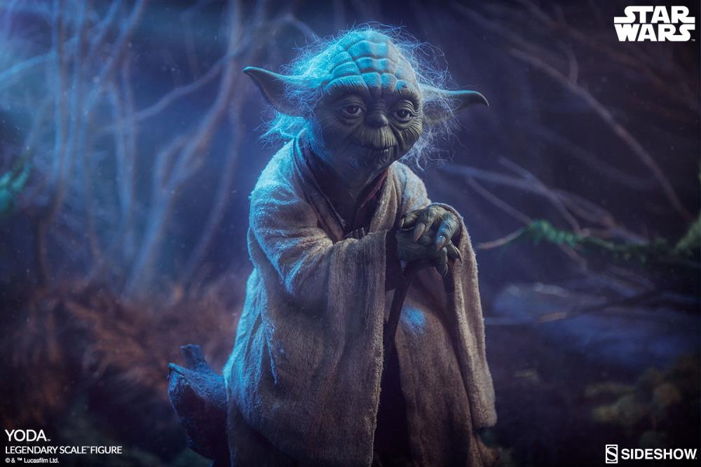 Star Wars Legendary Scale Yoda (Empire Strikes Back) Figure Gallery Image 9