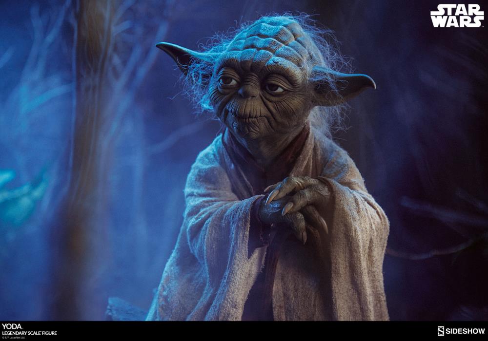 Star Wars Legendary Scale Yoda (Empire Strikes Back) Figure Gallery Image 10