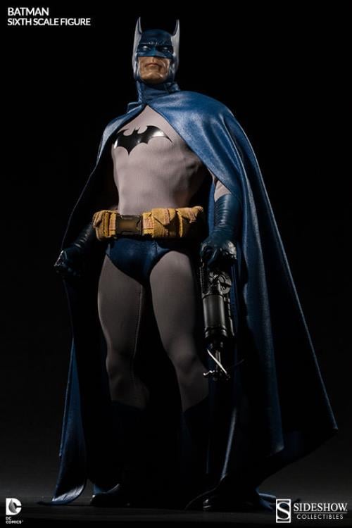 DC Comics Batman 1/6th Scale Figure Gallery Image 7