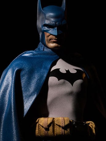 DC Comics Batman 1/6th Scale Figure Gallery Image 2