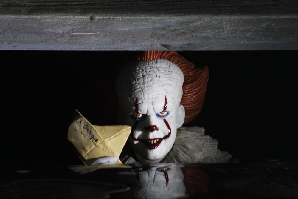 IT (2017) Ultimate Pennywise Figure Gallery Image 13